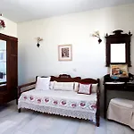 Chateau Zevgoli 2*