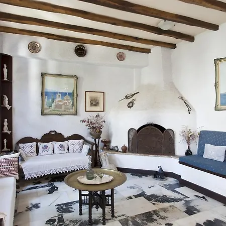 Chateau Zevgoli 2*