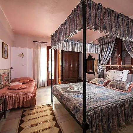 מלון Chateau Zevgoli Naxos City