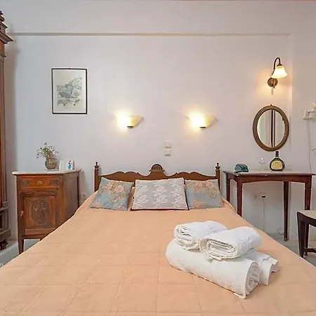 Chateau Zevgoli Naxos City